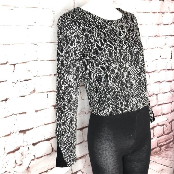 Ella Moss Tops - ELLA MOSS S Black and White long sleeve knit top Size Small